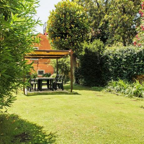 The garden at San Vio Giardino apartment