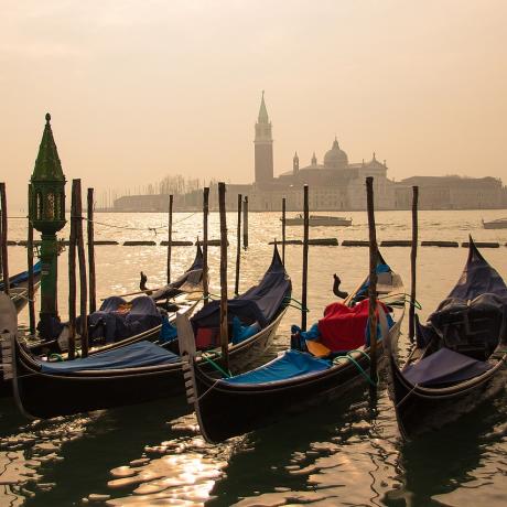 In a venetian mood
